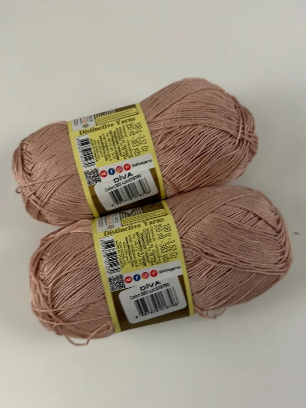Alize Diva Yarn Silky Effect Lot of 2 Skeins 382 Powder 383 Yards 100g NWT
